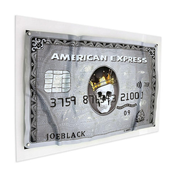 American Express - Karte Totenkopf. Von Hand verziertes Bild auf einer deformierten Acrylplatte auf transparenter Plexiglasglatte - Designerobjekte.com