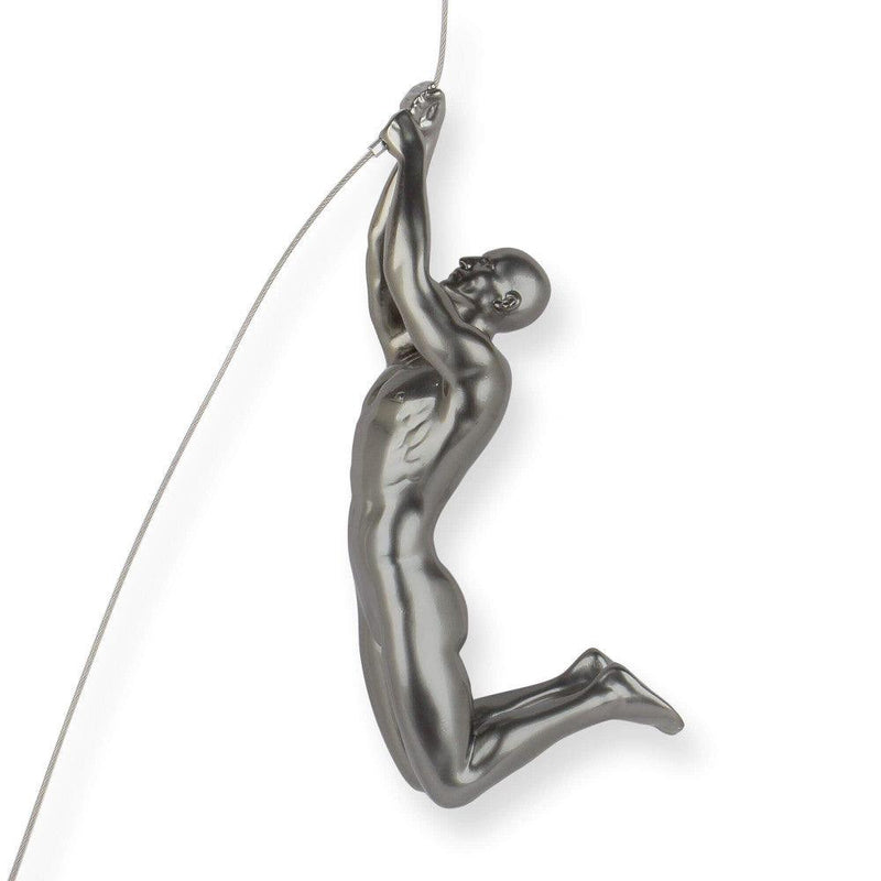 Bergsteiger 4 anthrazit. Moderne figurative Skulptur aus Metalleffekt Harz, zum Aufhängen an der Wand - Designerobjekte.com