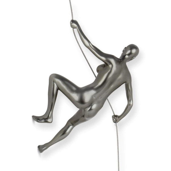 Bergsteigerin 3 anthrazit. Moderne figurative Skulptur aus Metalleffekt Harz, zum Aufhängen an der Wand - Designerobjekte.com