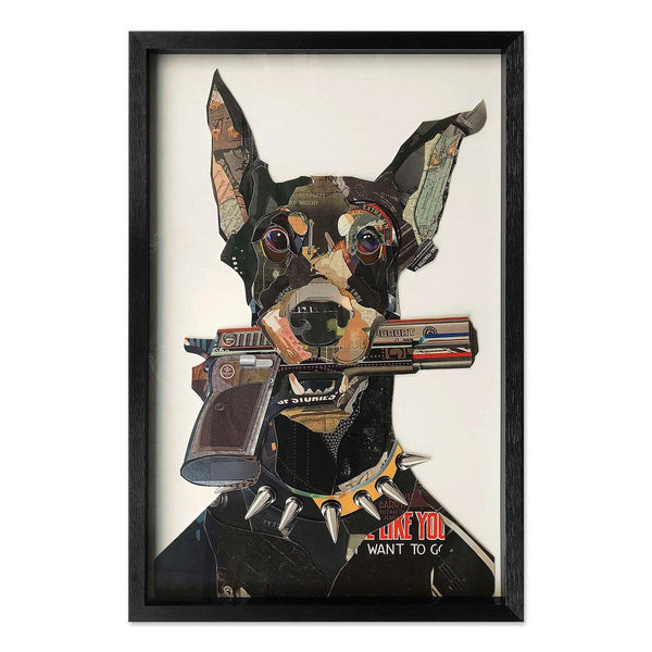 Collage - Bild Dobermann mit Pistole im Maul. 3D-Effekt-Bild in Collagetechnik, gerahmt und geschützt durch eine Glasfront - Designerobjekte.com