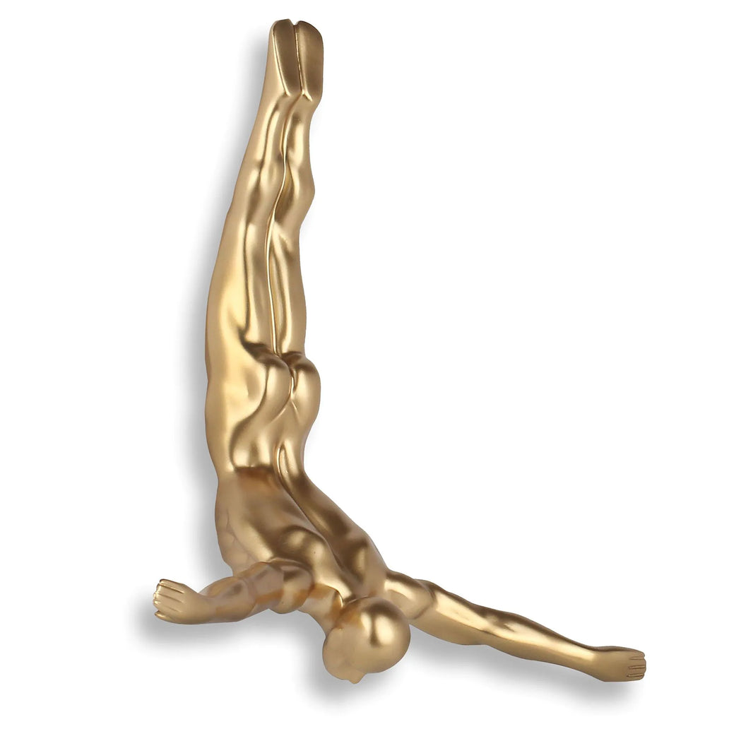 Moderne goldene Taucher Skulptur aus Kunstharz - elegante Wanddekoration mit Handwerkszertifikat, gefertigt aus hochwertigem Harz mit metalleffekt für stilvolle Innenräume.