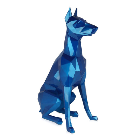 Facettierte Dobermann-Skulptur. Blauer Kunstwerk-Akzent. Hochwertiges Harz. Modernes Design. 82 x 47 x 34 cm.