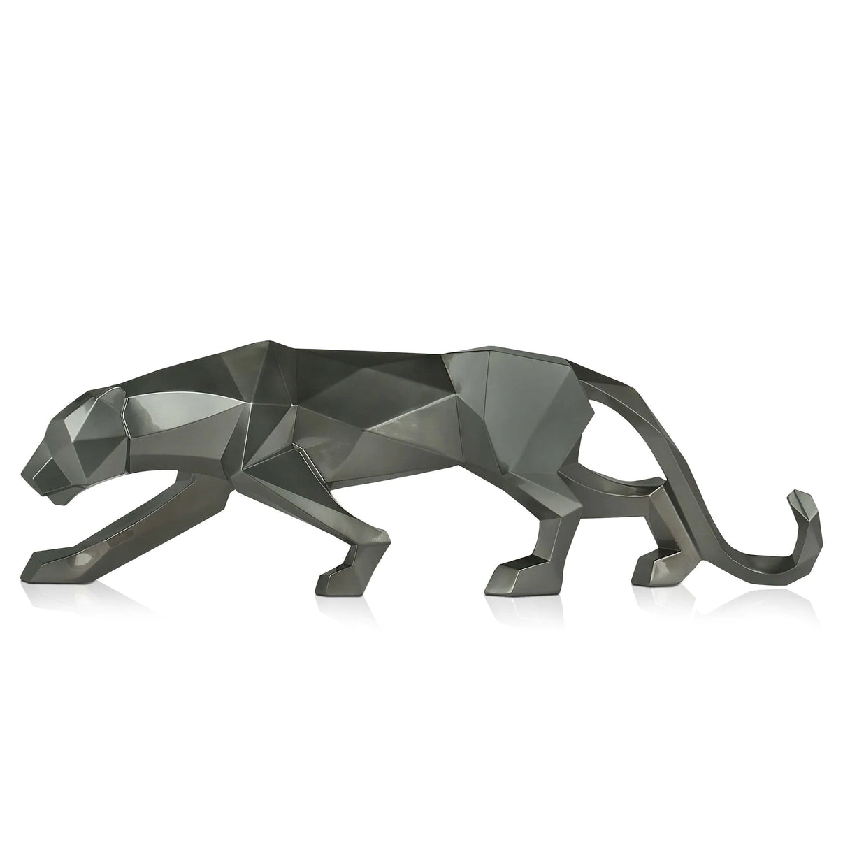 Facettierte Panther Skulptur aus Kunstharz, perfekt geeignet für stilvolle Wohnräume oder als einzigartiges Geschenk für Kunstliebhaber.