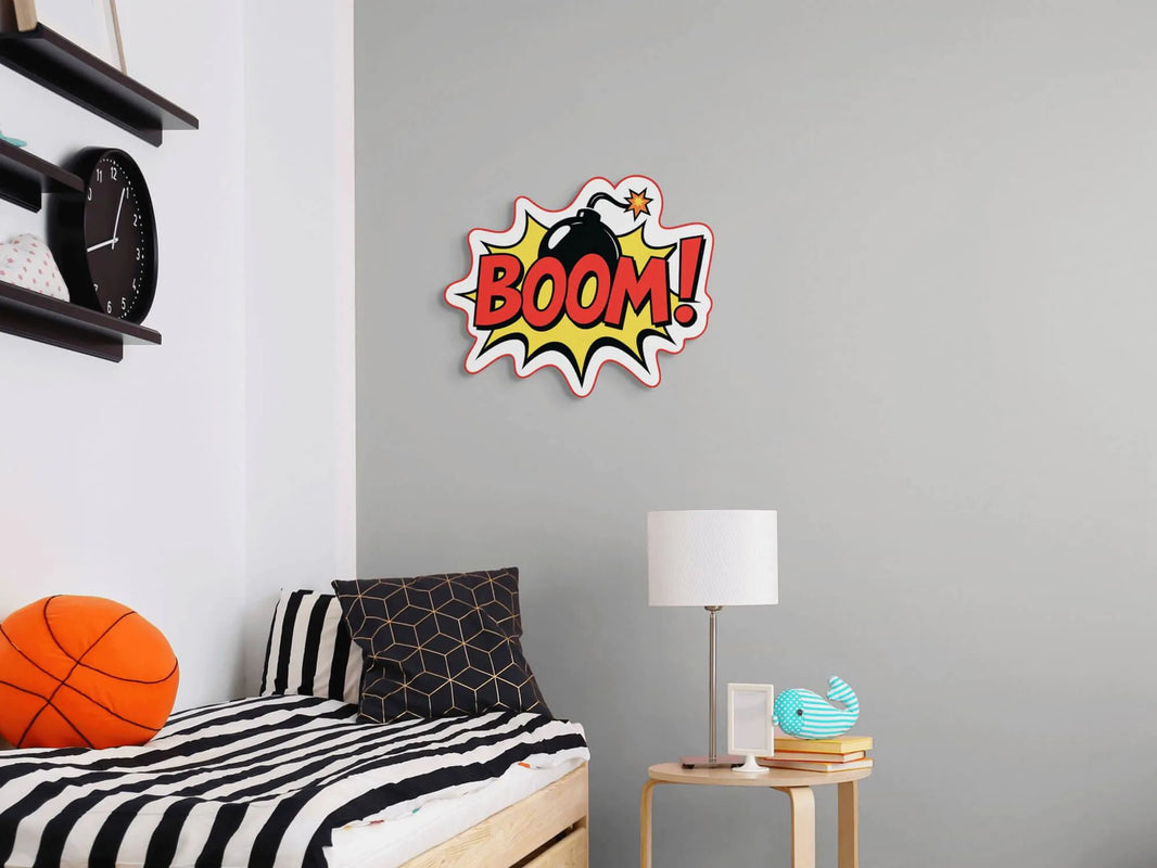 Acrylgemälde Bloom - modernes Kunstwerk in Mehrfarbig, einzigartiges Design als Wanddekoration in einem modernen Raum mit Bett und Tischlampe.