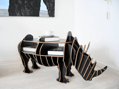 Detailansicht des Büchertischs Schwarzes Nashorn, gezeigt in schwarzem MDF-Finish, ideal für nordische und tierliebe Einrichtung.
