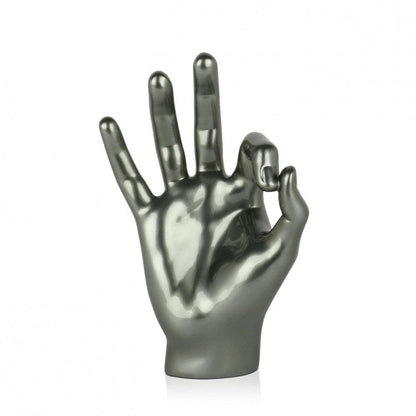 Moderne figurative Skulptur in anthrazit mit Metalleffekt – Sculptur einer Hand mit dem Zeichen für ‚Okay‘, handgefertigtes Kunstwerk für stilvolle Inneneinrichtungen.