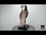 Liebhaber. Moderne figurative Skulptur aus Harz, Metalleffekt mit Marmorsockel. 60 x 32 x 21 cm