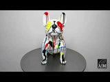 Sitzende französische Bulldogge mehrfarbig. Skulptur Pop Art aus Harz, von Hand dekoriert. .40 x 23 x 41 cm.
