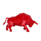 Roter facettierter Stier. moderne Skulptur aus lackiertem Kunstharz. 25 x 48 x 23 cm. - Designerobjekte.com