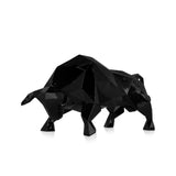 Schwarzer facettierter Stier. Moderne Skulptur aus lackiertem Kunstharz. 25 x 48 x 23 cm - Designerobjekte.com