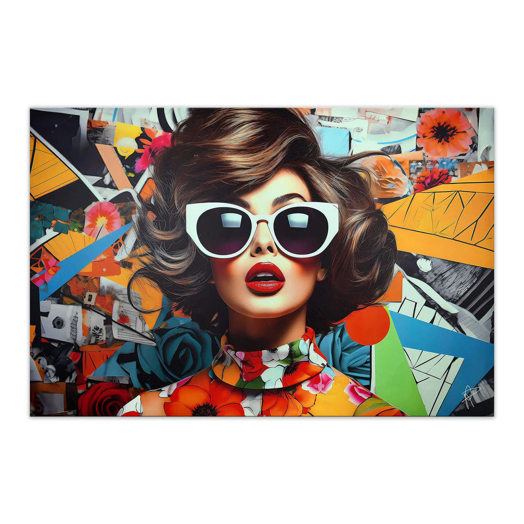 Vintage Druck Collage Mit 3D-Textur Auf Leinwand - Modernes, Figuratives Design, 80x120 cm, lebhafte Darstellung einer modischen Frau mit großen Sonnenbrillen, umgeben von bunten Grafiken.