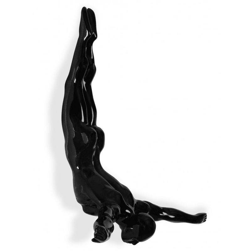 Taucher klein. Moderne figurative Skulptur aus lackiertem Kunstharz, zum Aufhängen an die Wand - Designerobjekte.com