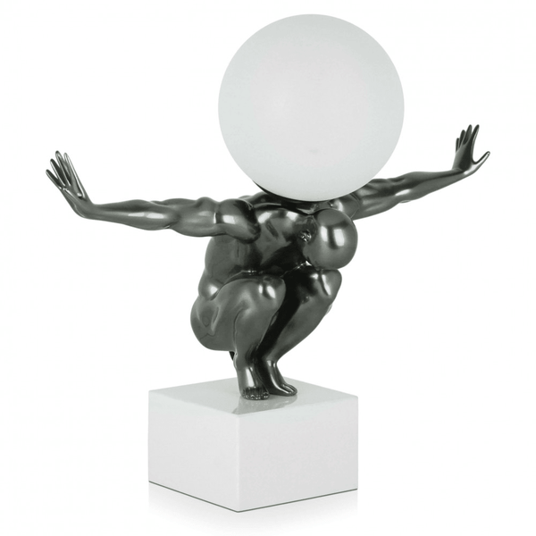 Tischlampe moderne figurative Skulptur aus Harz, Metalleffekt mit Marmorsockel - Designerobjekte.com