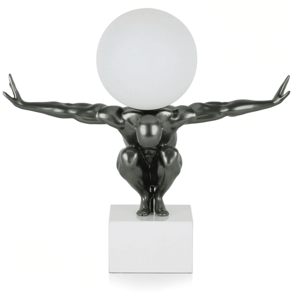 Tischlampe moderne figurative Skulptur aus Harz, Metalleffekt mit Marmorsockel - Designerobjekte.com