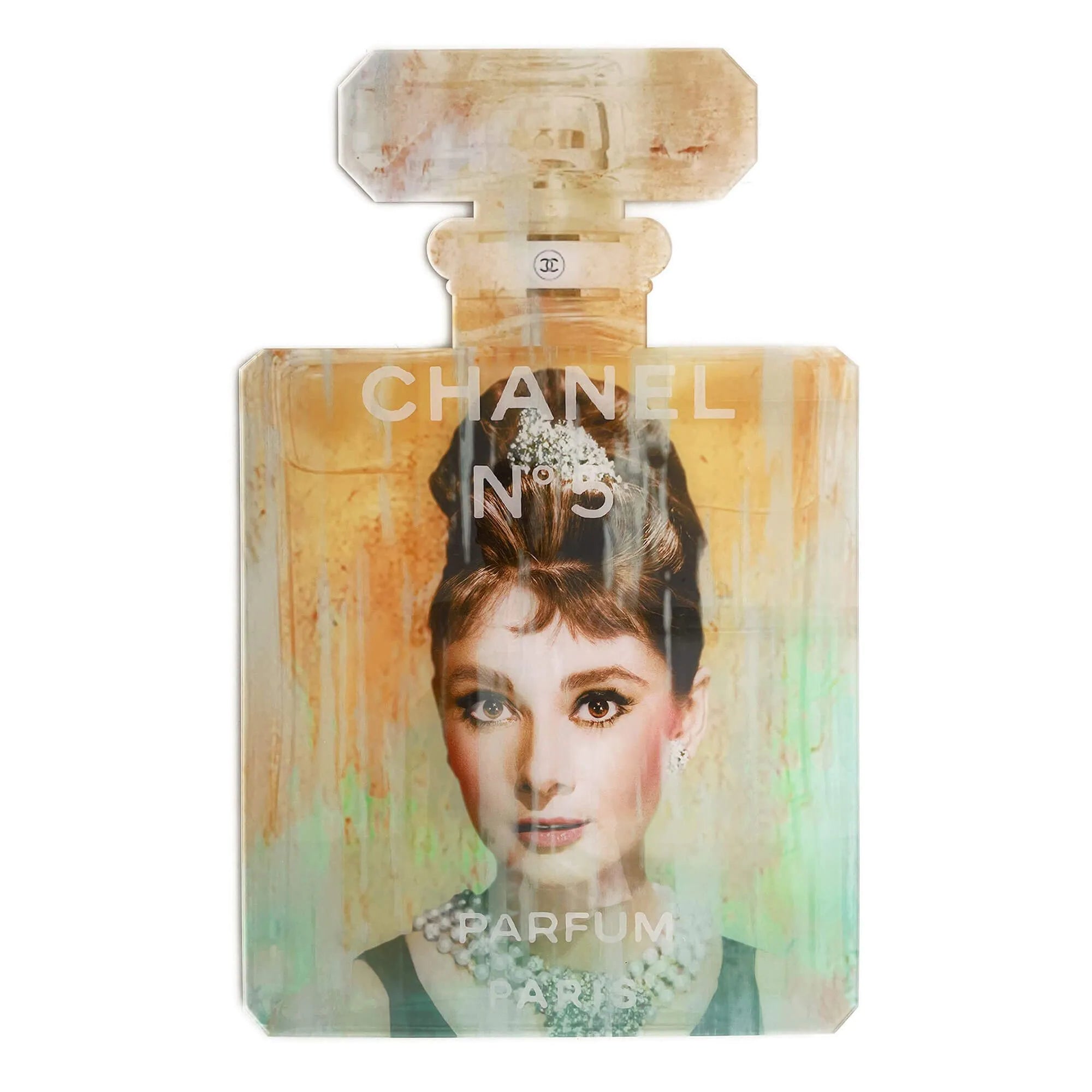 Moderne Wandkunst Audrey Hepburn auf geformter Plexiglasscheibe; zeitgenössisches Kunstwerk mit Chanel N°5 Parfummotiv in lebendigen Farben, 80x50cm, handverziert.